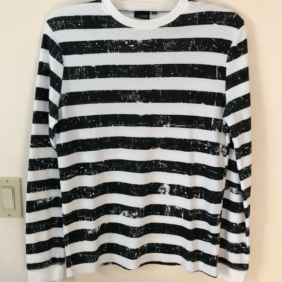 Black and White Striped Thermal - Picture 1 of 4